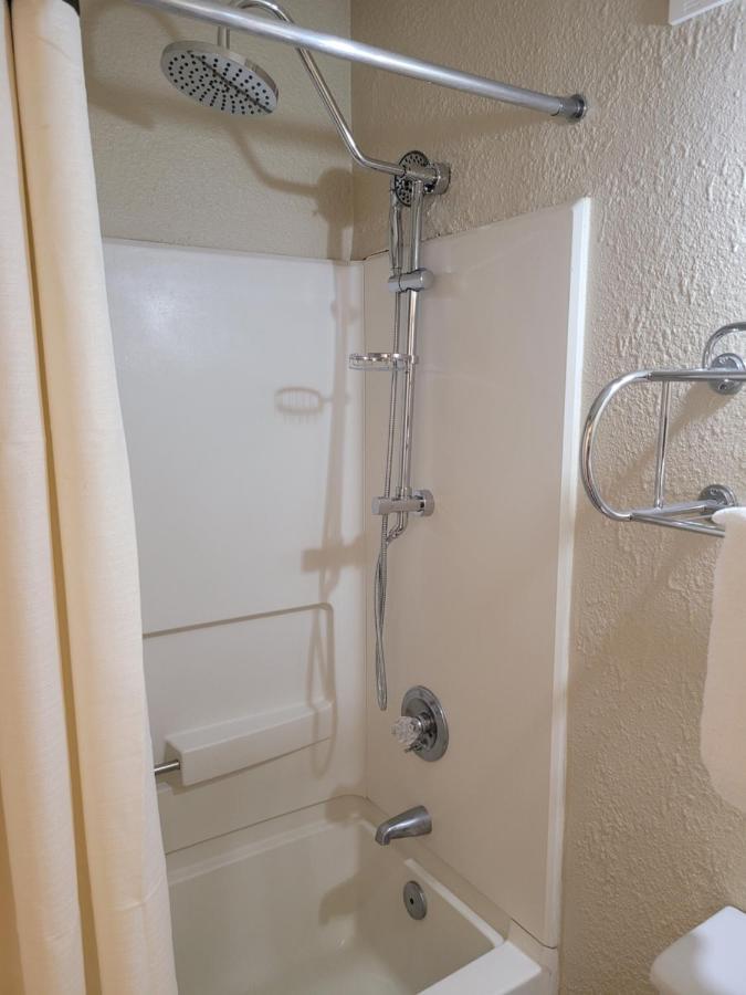 Express Inn And Suites Гастония Экстерьер фото